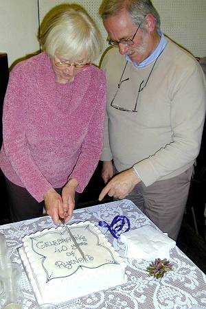 Jant Denney and Jim Pewtress, with cake